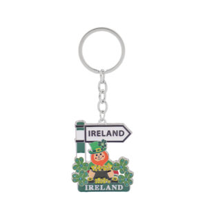 CRYSTAL LEPRECHAUN SIGNPOST KEYRING NEW 2025